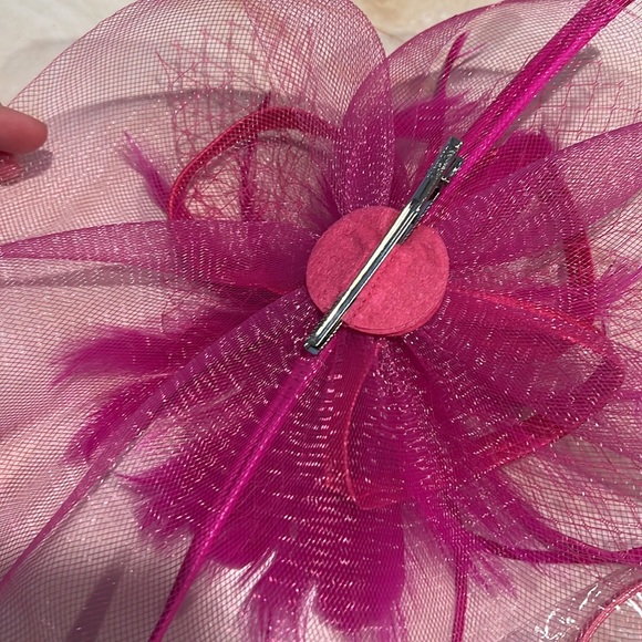 NWOT 2pc Fancy Hair/ Headpiece - Picture 3 of 4